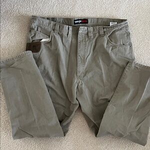 Wrangler Men's Riggs Workwear Pants -EC
Size -44x34